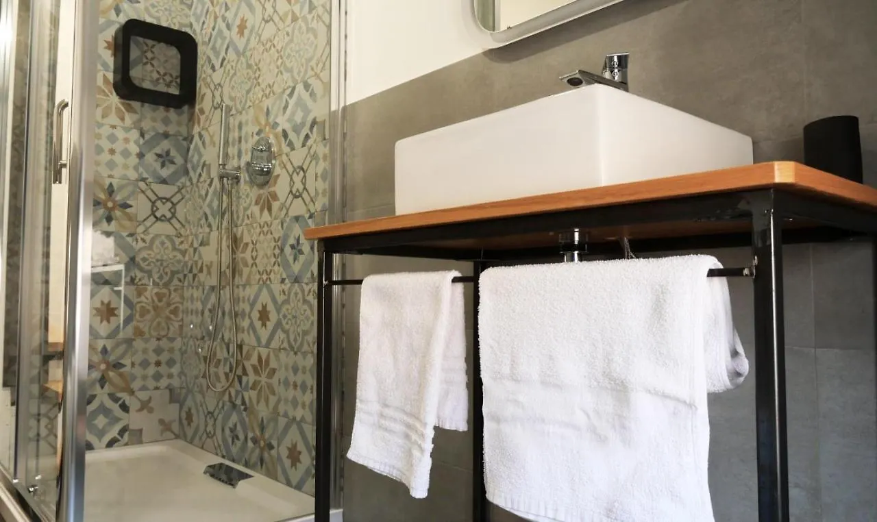 Bed & Breakfast B&B Filo 15 Aeroporto di Catania Fontana Rossa