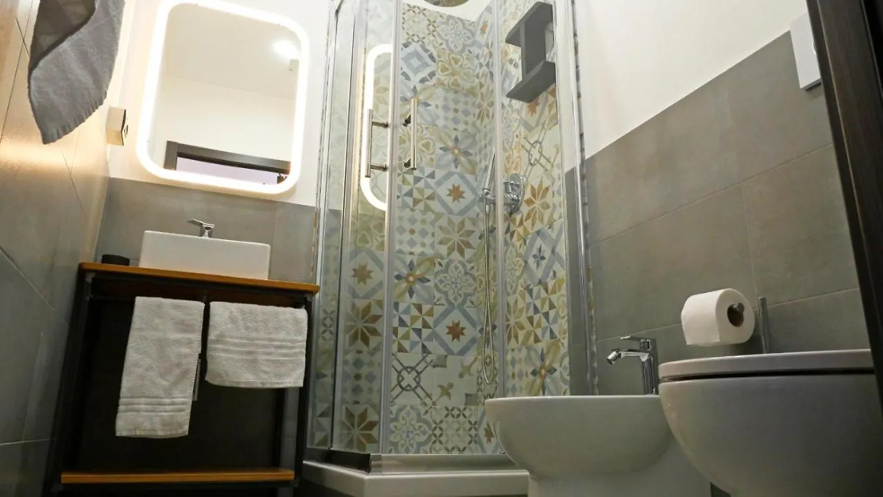 B&B Filo 15 Aeroporto di Catania Fontana Rossa