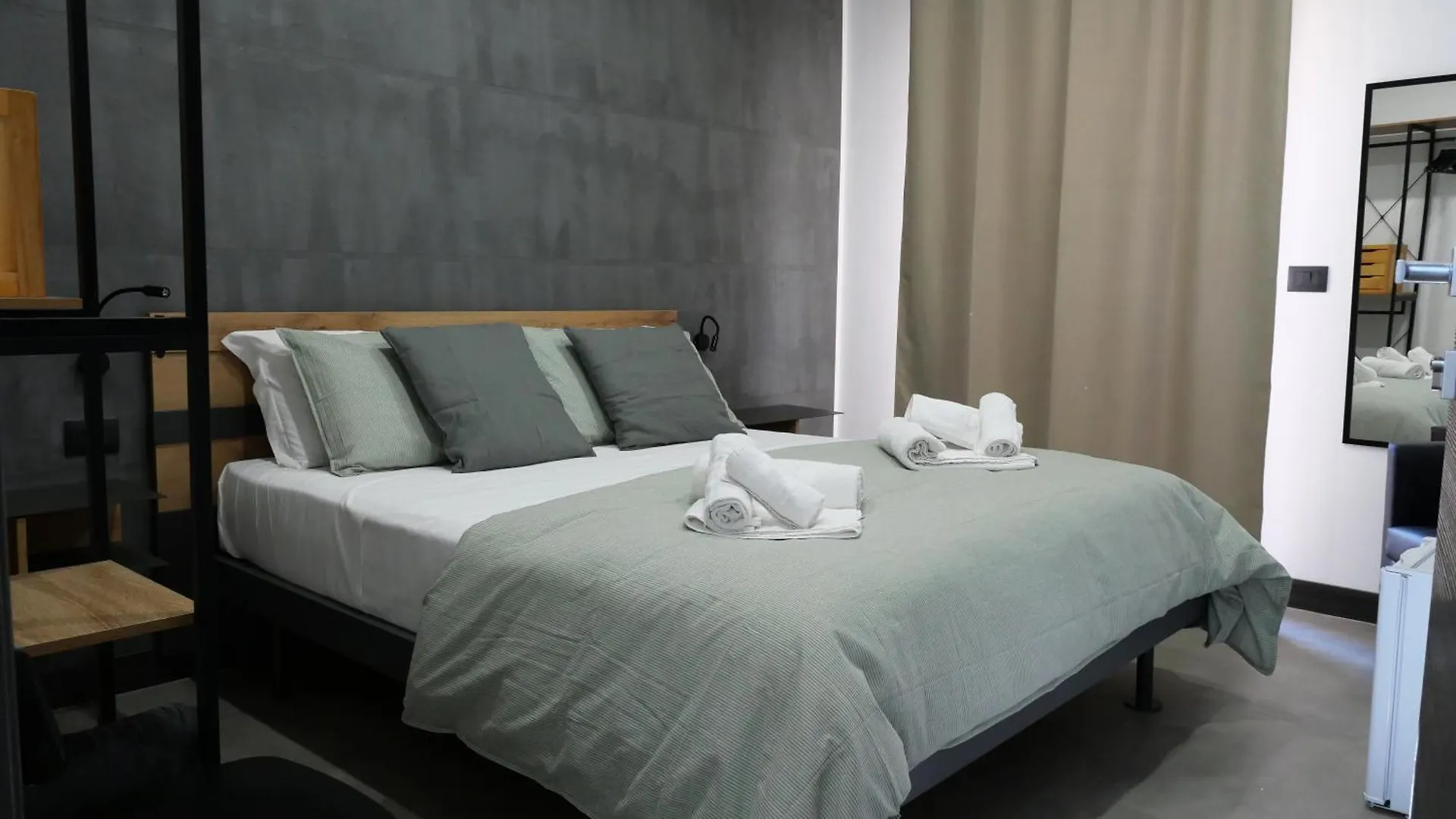 Bed & Breakfast B&B Filo 15 Aeroporto di Catania Fontana Rossa